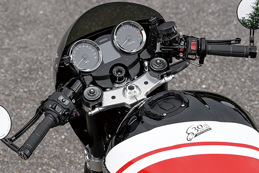 ACTIVE(アクティブ) バイク セパレートハンドルトップブリッジキット ブラック×シルバー KAWASAKI Z900RS '18 〜 '22