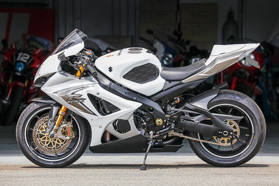 GSX-R1000 K7.8のフロントカウル - カウル、フェンダー、外装