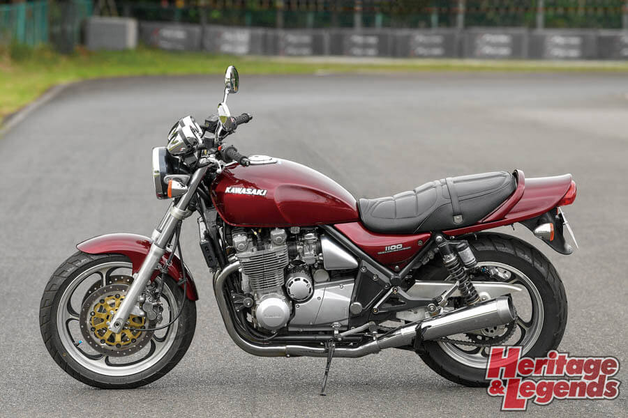 カワサキ ゼファー1100 KAWASAKI ZEPHYR1100 - オートバイ車体